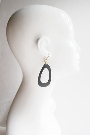Lisa Medium Leather Earrings Black